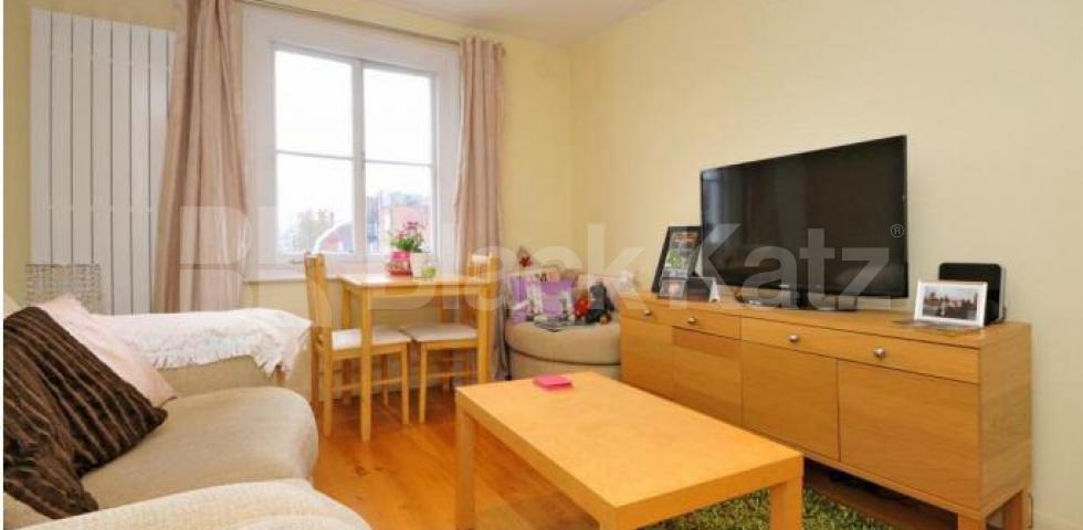 			NEW INSTRUCTION!, 1 Bedroom, 1 bath, 1 reception Flat			 Clanricarde Gardens, NOTTING HILL